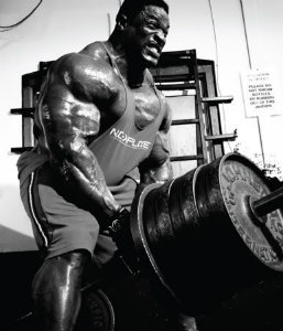 Ronnie Coleman doing some HEAVY T-bar Rows!